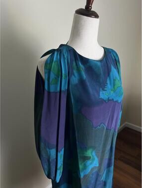 Halston Heritage 100 Percent Silk Abstract Print Dress Open Back Size Small